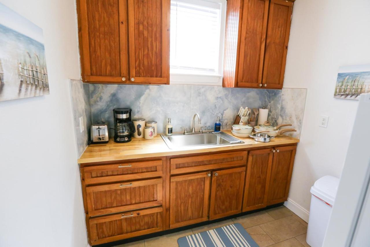 Centrally Located Efficiency One Mile To The Beach! Jacksonville Beach Extérieur photo
